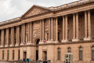 Allocution de Macron du 18 octobre : ce qu&rsquo;il a annoncé après les violences du 17 octobre